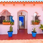 Alhambra Vendégház 2*